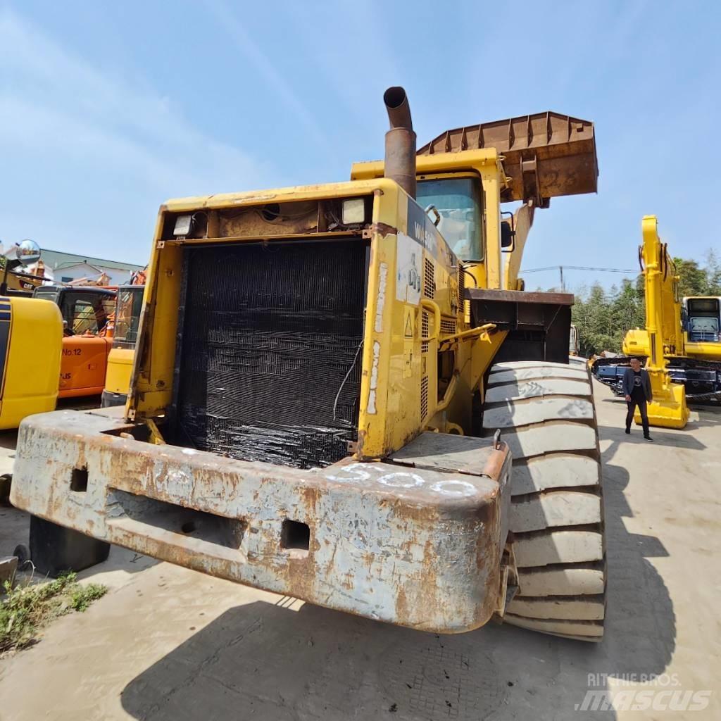 Komatsu WA 500-3 Gumikerekes homlokrakodók