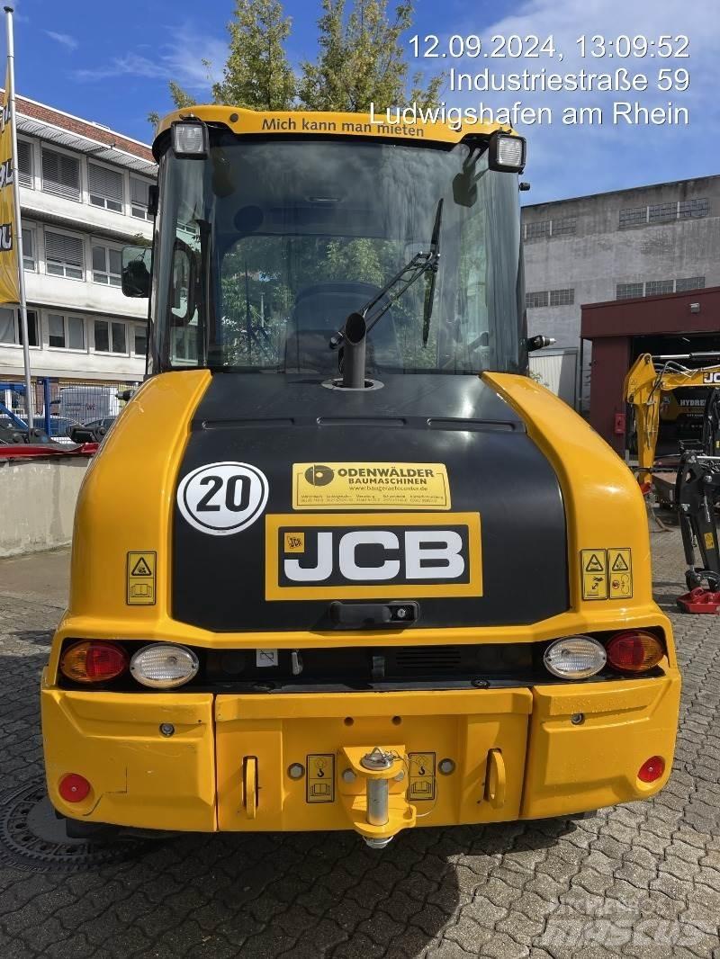 JCB 407 Gumikerekes homlokrakodók