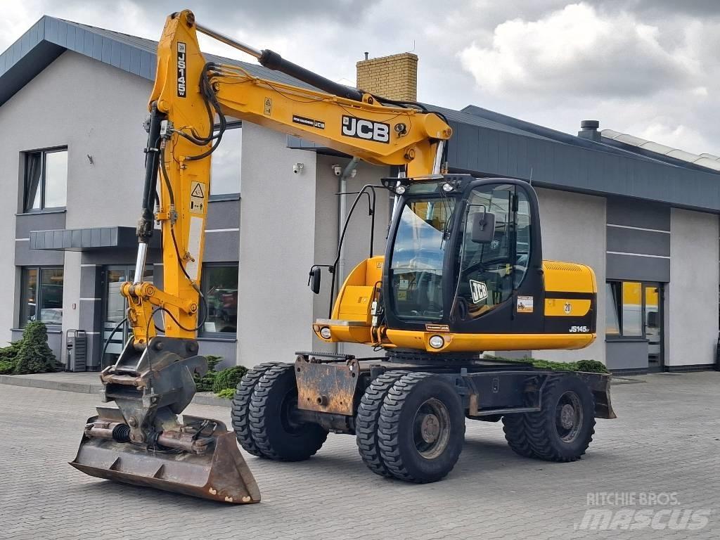 JCB JS 145 W Gumikerekes kotrók
