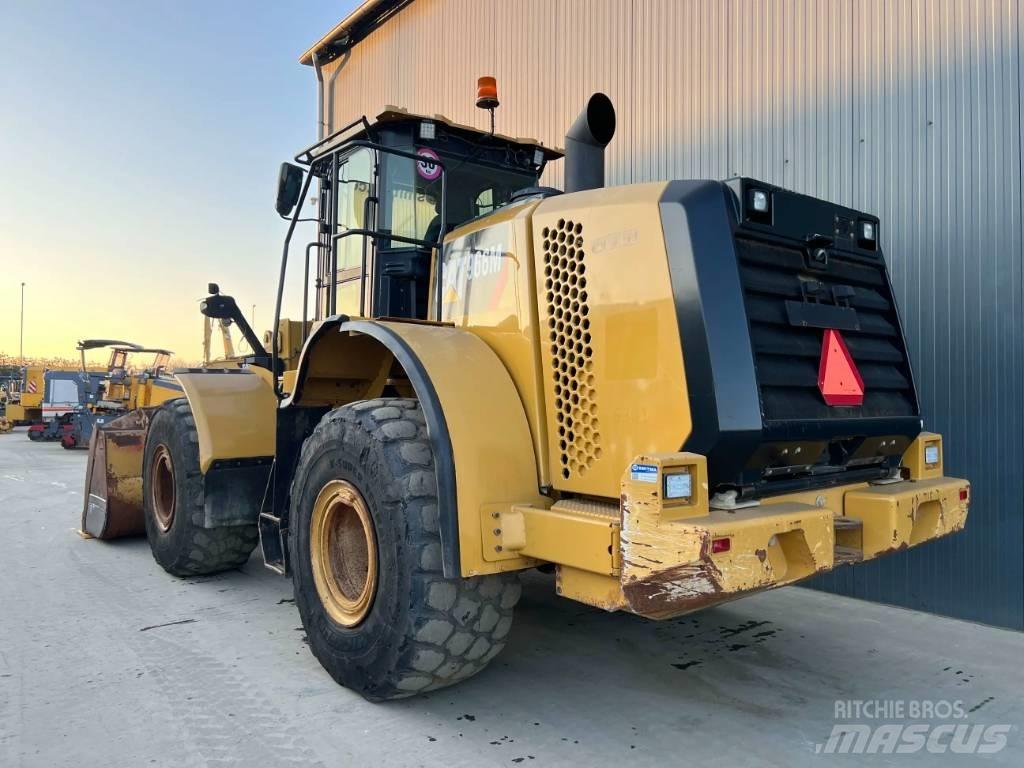 CAT 966M Gumikerekes homlokrakodók