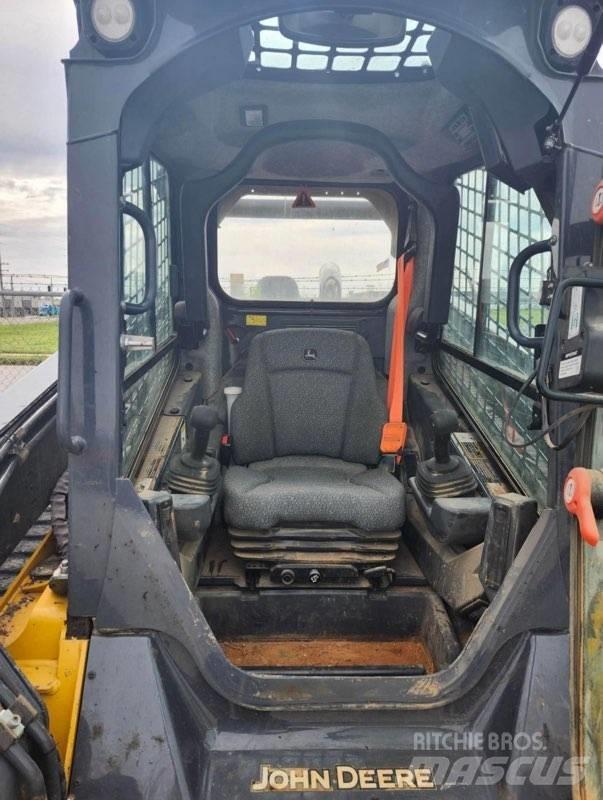 John Deere 333G Kompaktrakodók