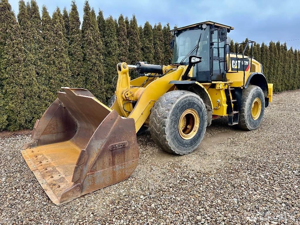 CAT 972 M Gumikerekes homlokrakodók