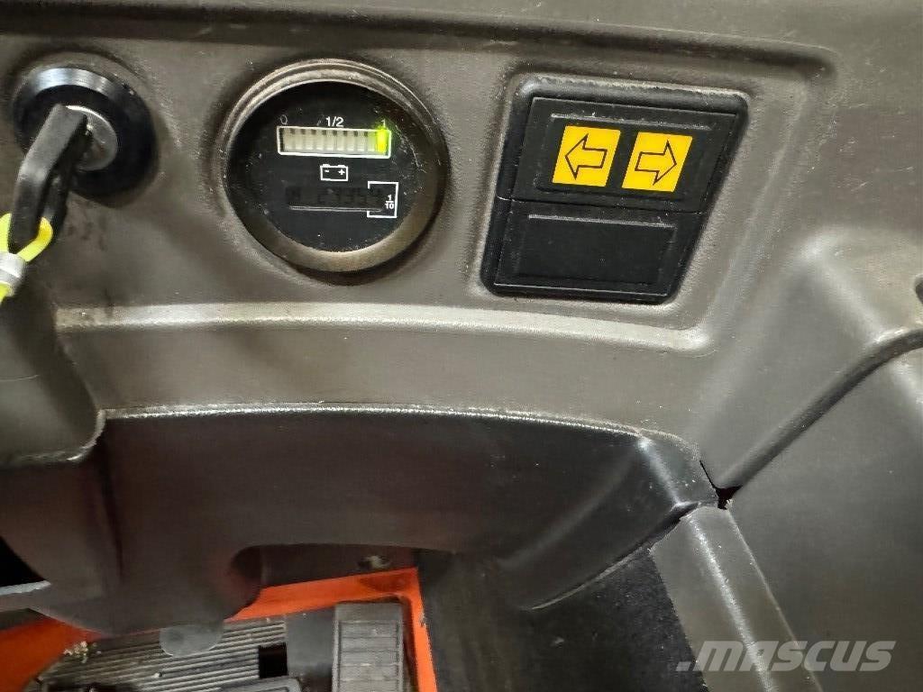 Toyota SRE135L Elektromos gyalogkíséretű targoncák