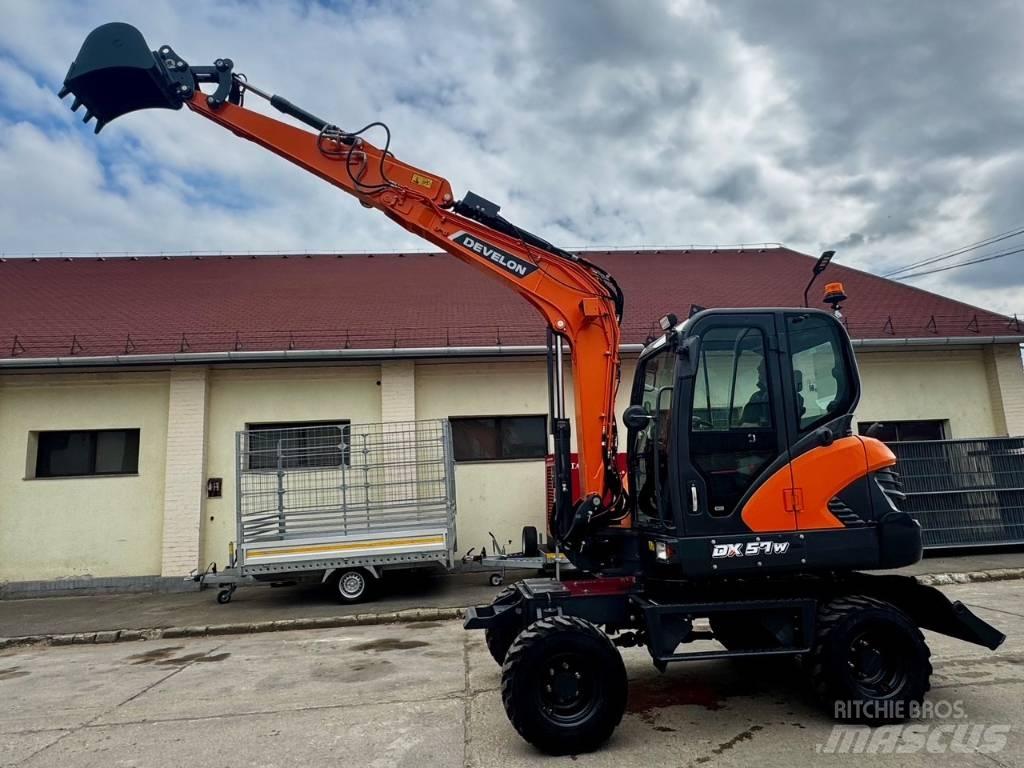 Develon DX 57 W-7 Gumikerekes kotrók
