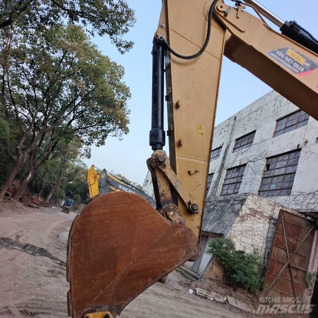 CAT 330GC Lánctalpas kotrók