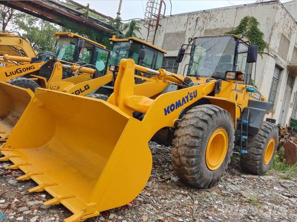 Komatsu WA 320-5 Gumikerekes homlokrakodók