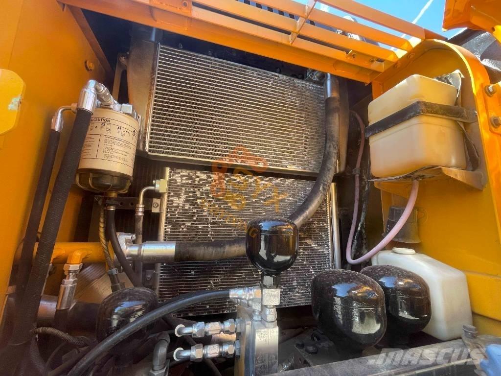 Hyundai 210W-9 Gumikerekes kotrók