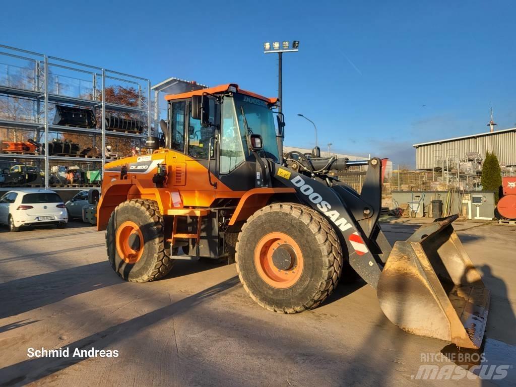 Doosan DL 200-5 Gumikerekes homlokrakodók
