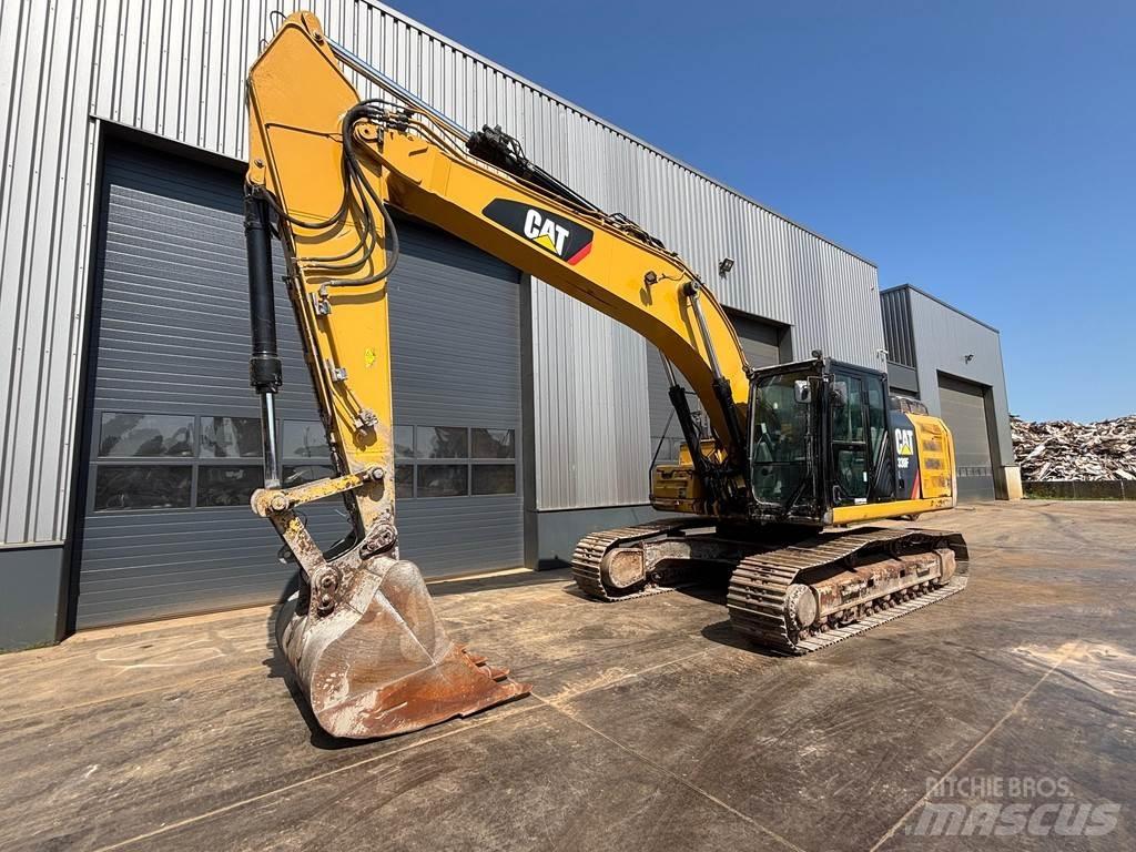 CAT 330FL Speciális kotrók