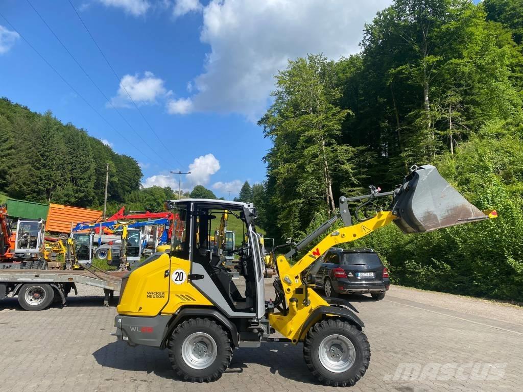 Wacker Neuson WL 28 Gumikerekes homlokrakodók