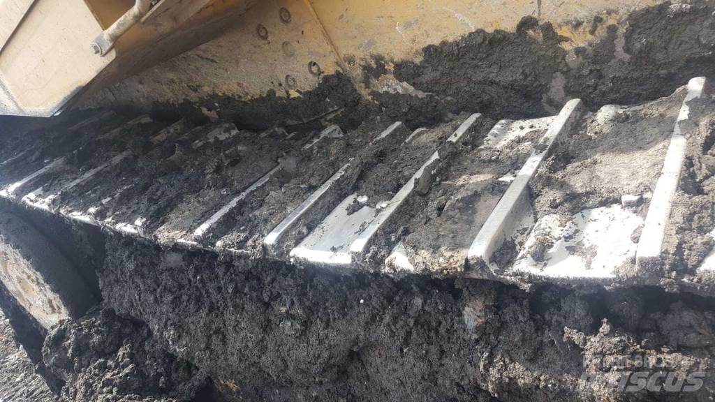 CAT D 9 R lánctalpas dózerek