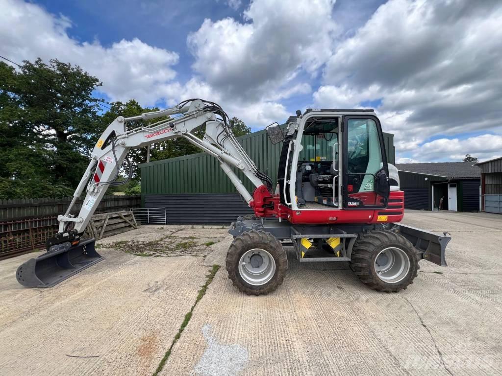 Takeuchi 295w Gumikerekes kotrók