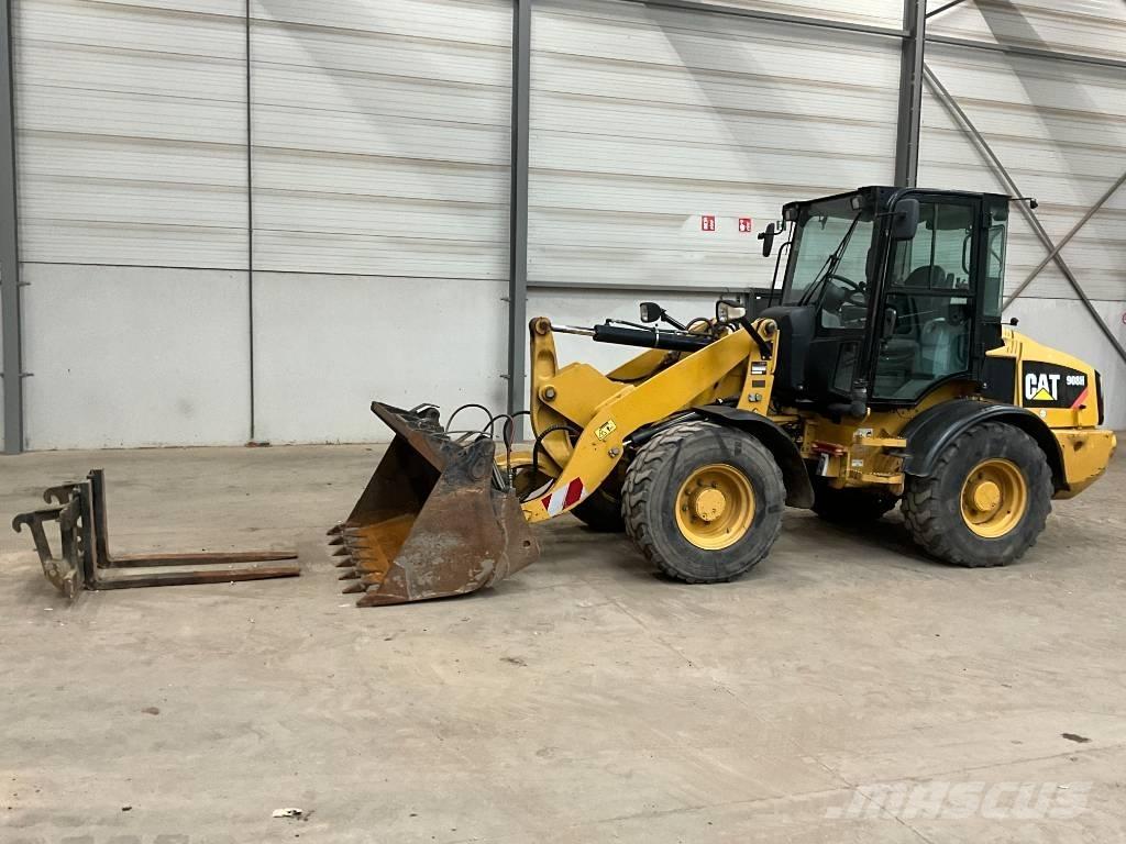 CAT 908 H Gumikerekes homlokrakodók