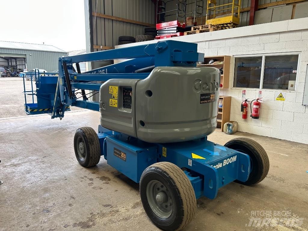 Genie Z45/35J DC Karos emelők