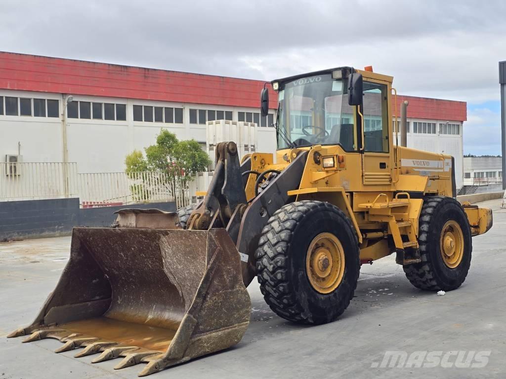 Volvo L 90 C Gumikerekes homlokrakodók