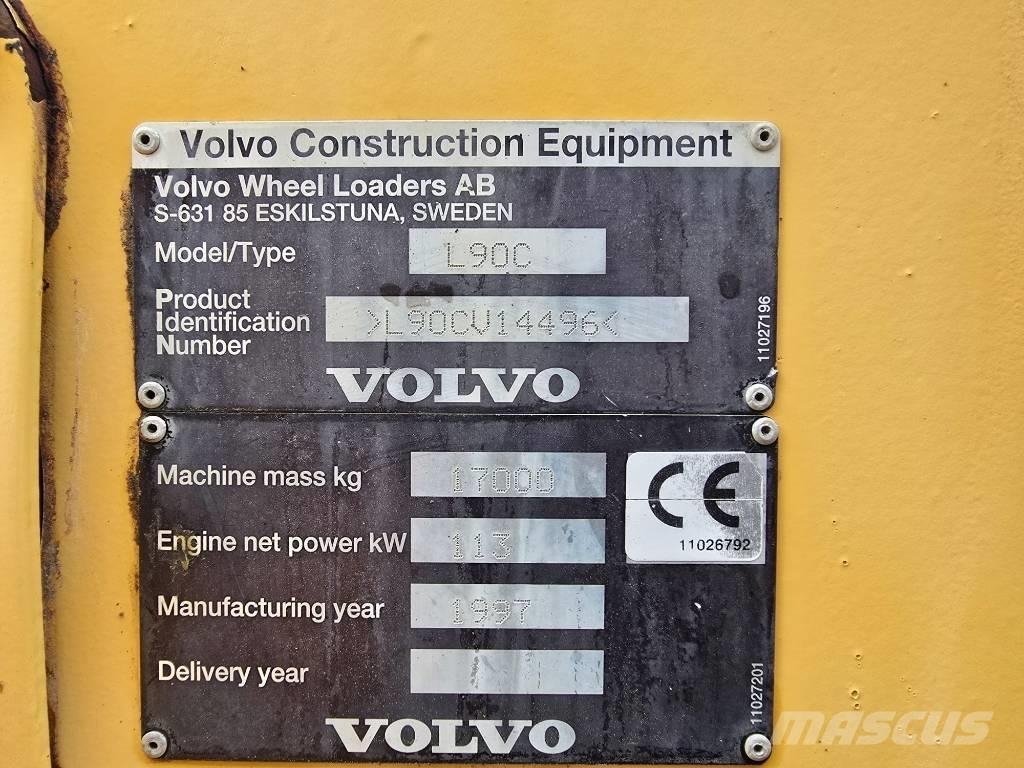 Volvo L 90 C Gumikerekes homlokrakodók