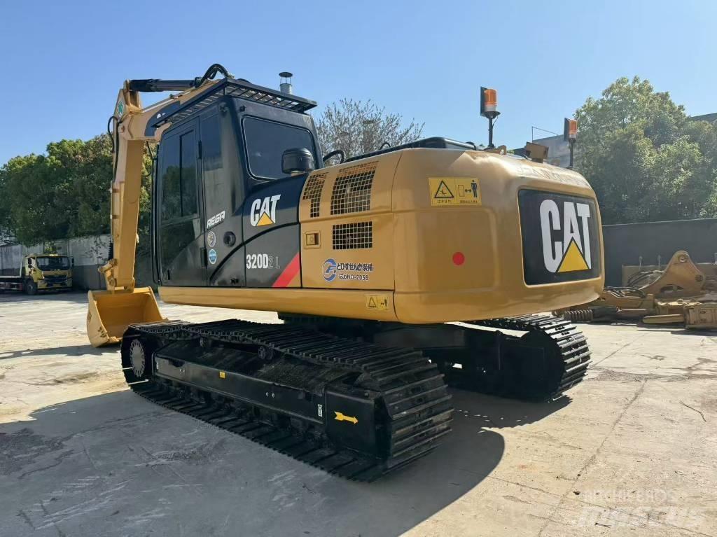 CAT 320 D L Lánctalpas kotrók