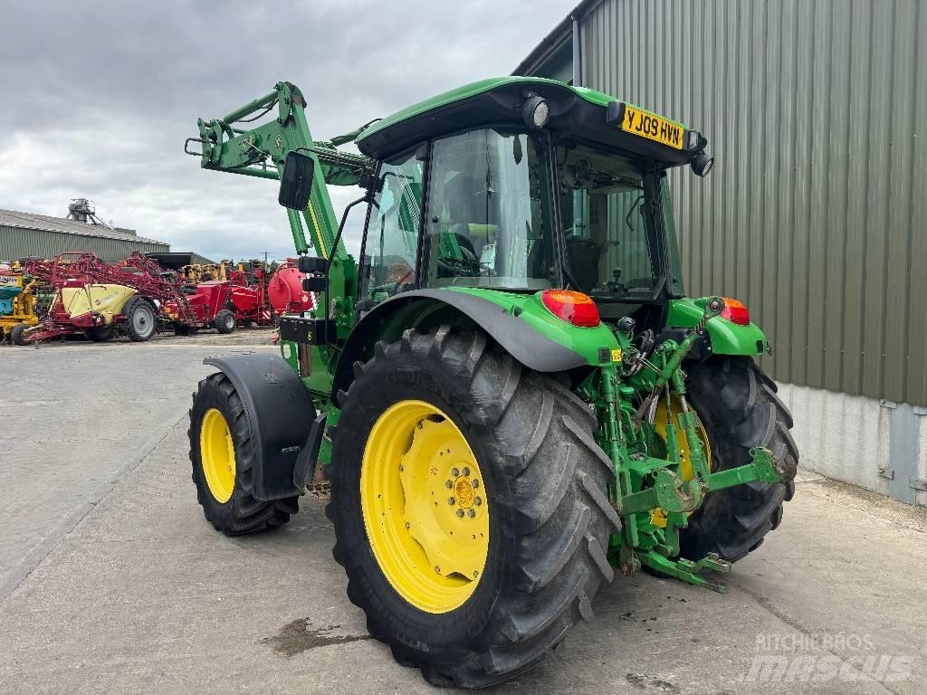 John Deere 5100 R Traktorok