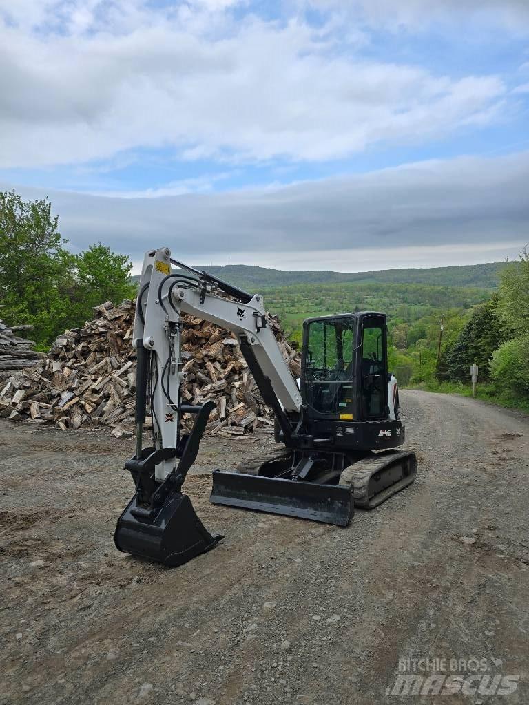 Bobcat E 42 Mini kotrók < 7t
