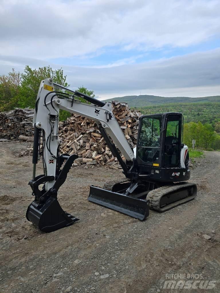 Bobcat E 42 Mini kotrók < 7t