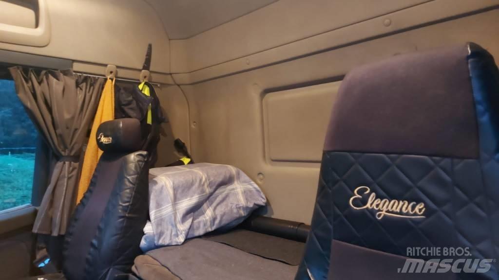 Scania R440 Rönkszállító teherautók