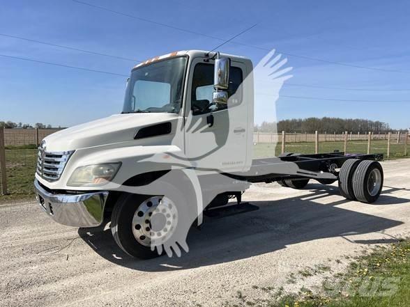 Hino 238 Fülkés alváz