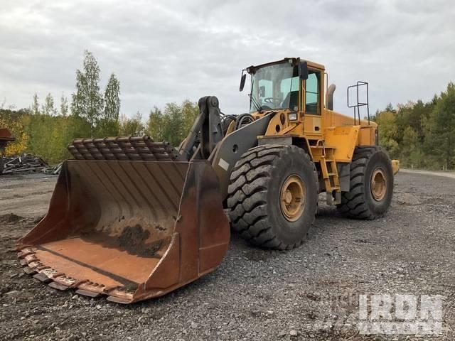 Volvo L 220 E Gumikerekes homlokrakodók
