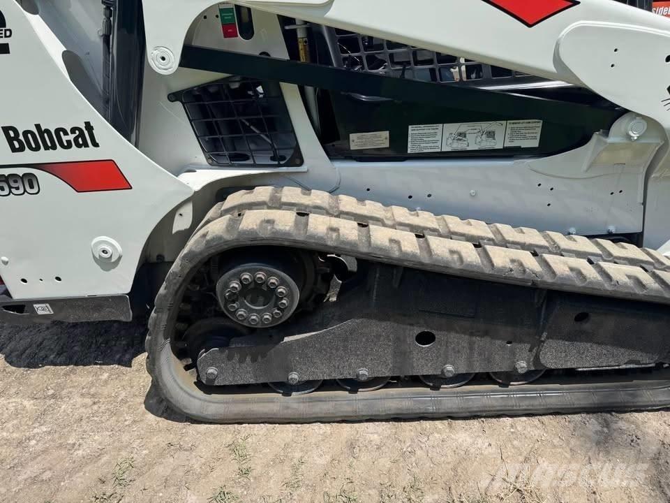 Bobcat T 590 Kompaktrakodók