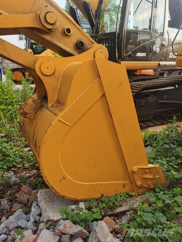 Komatsu PC 220-7 Lánctalpas kotrók