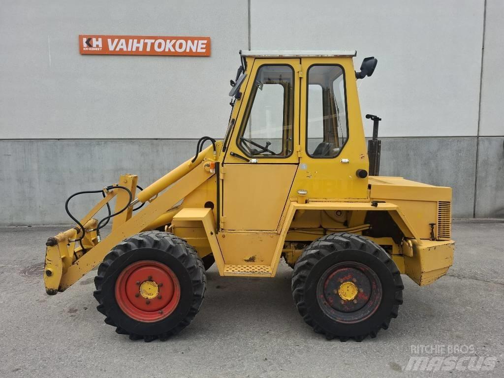 Kramer 212 Gumikerekes homlokrakodók