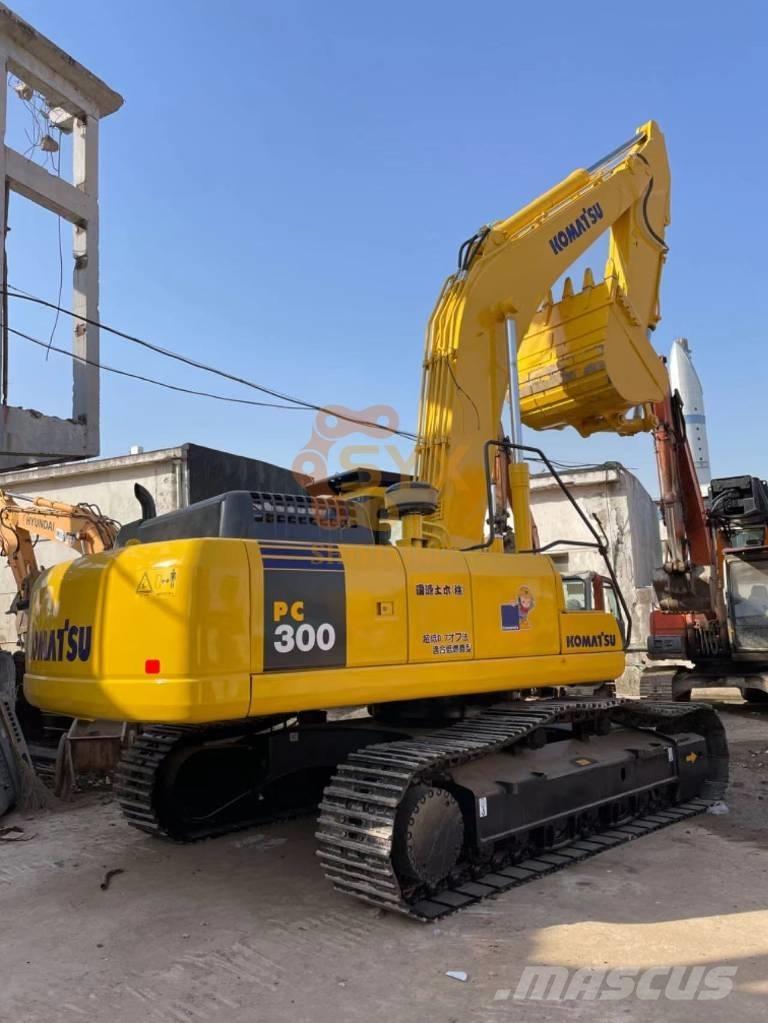 Komatsu PC 300 Lánctalpas kotrók