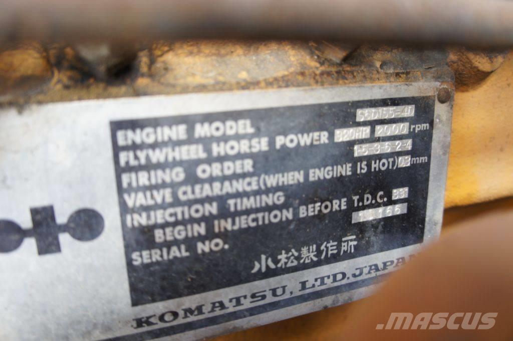 Komatsu D 155 A-1 lánctalpas dózerek