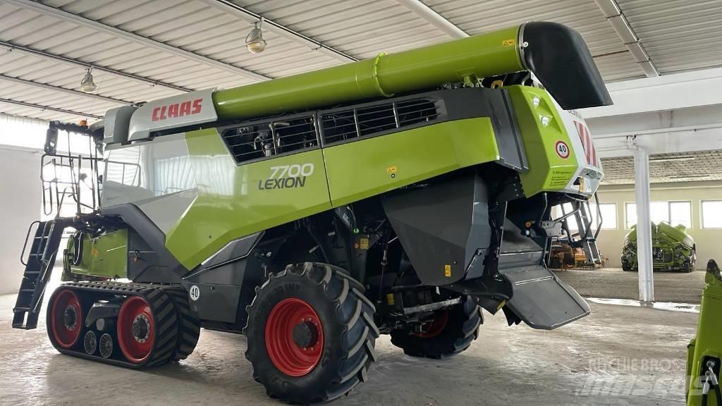 CLAAS LEXION 7700 TT Kombájnok