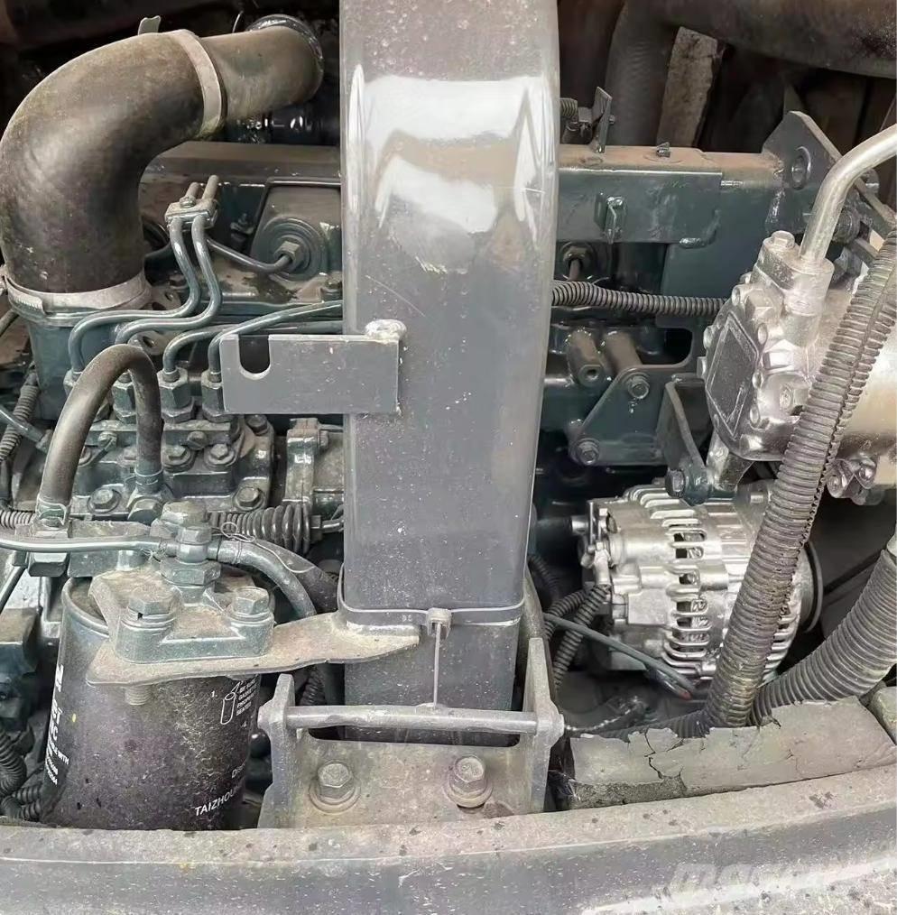 Kubota KX 185-3 Közepes (midi) kotrók 7 t - 12 t