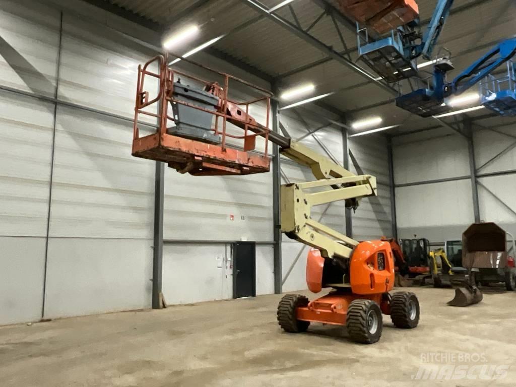 JLG 450 AJ Karos emelők
