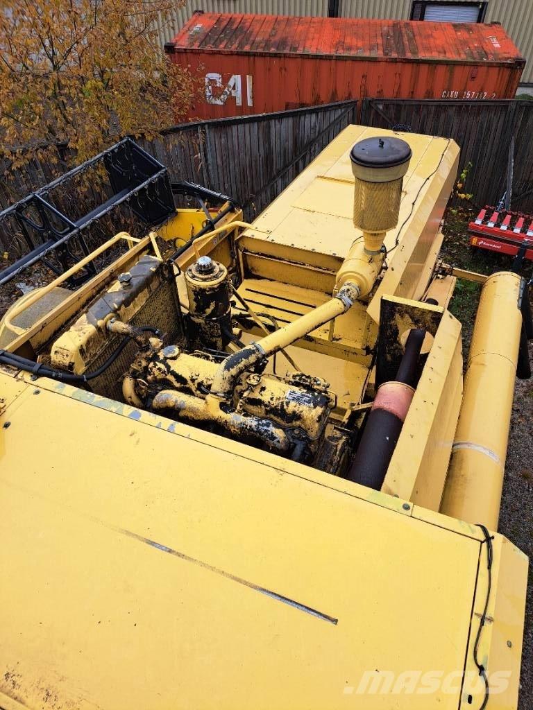 New Holland 8030H Kombájnok