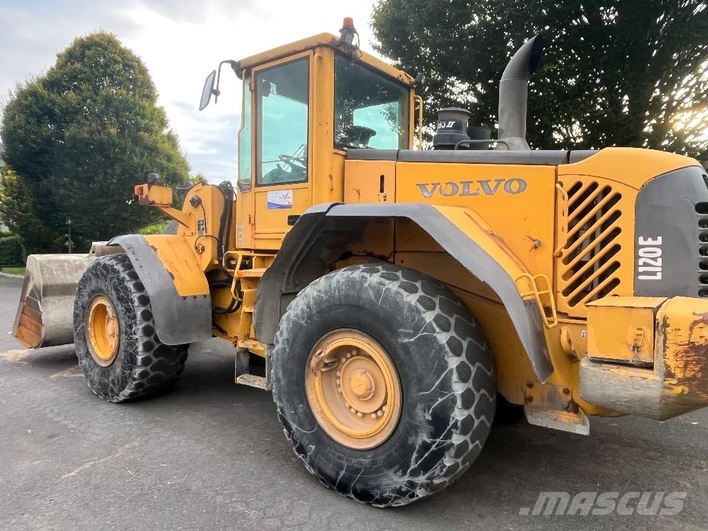 Volvo L 120 E Gumikerekes homlokrakodók