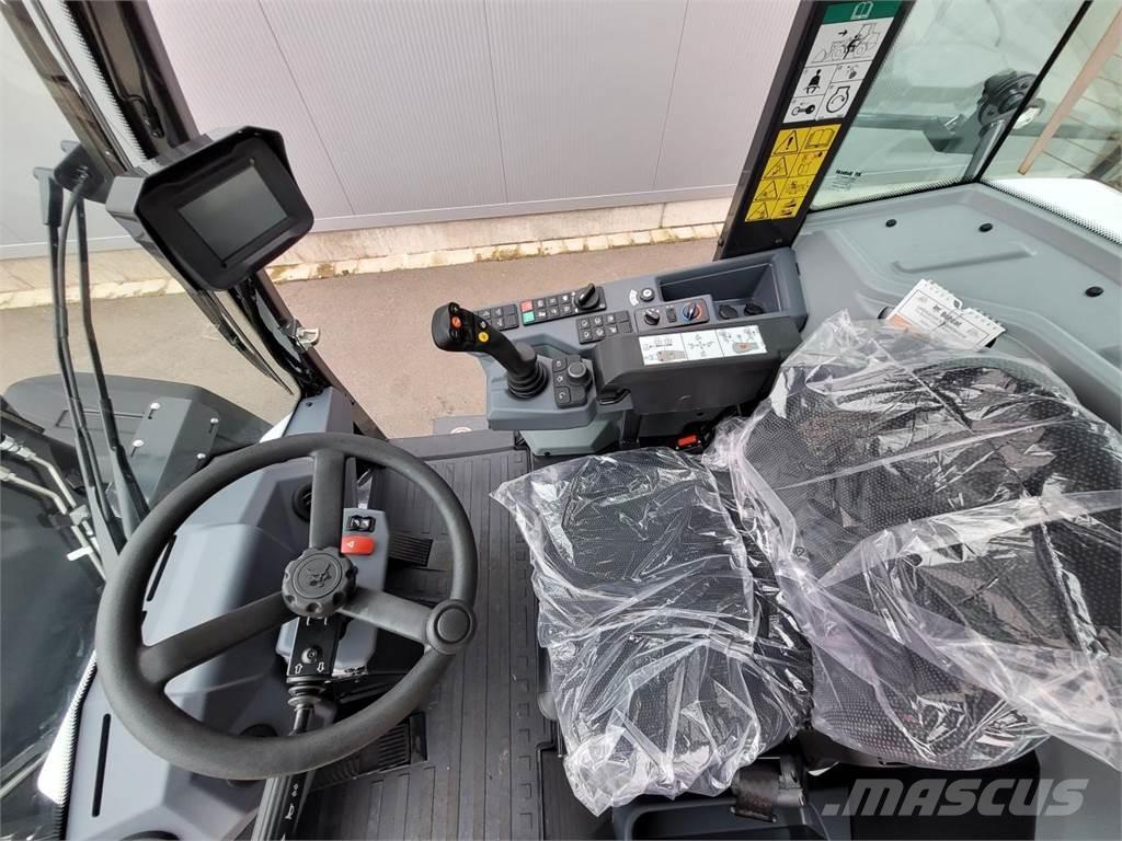 Bobcat L85 Gumikerekes homlokrakodók