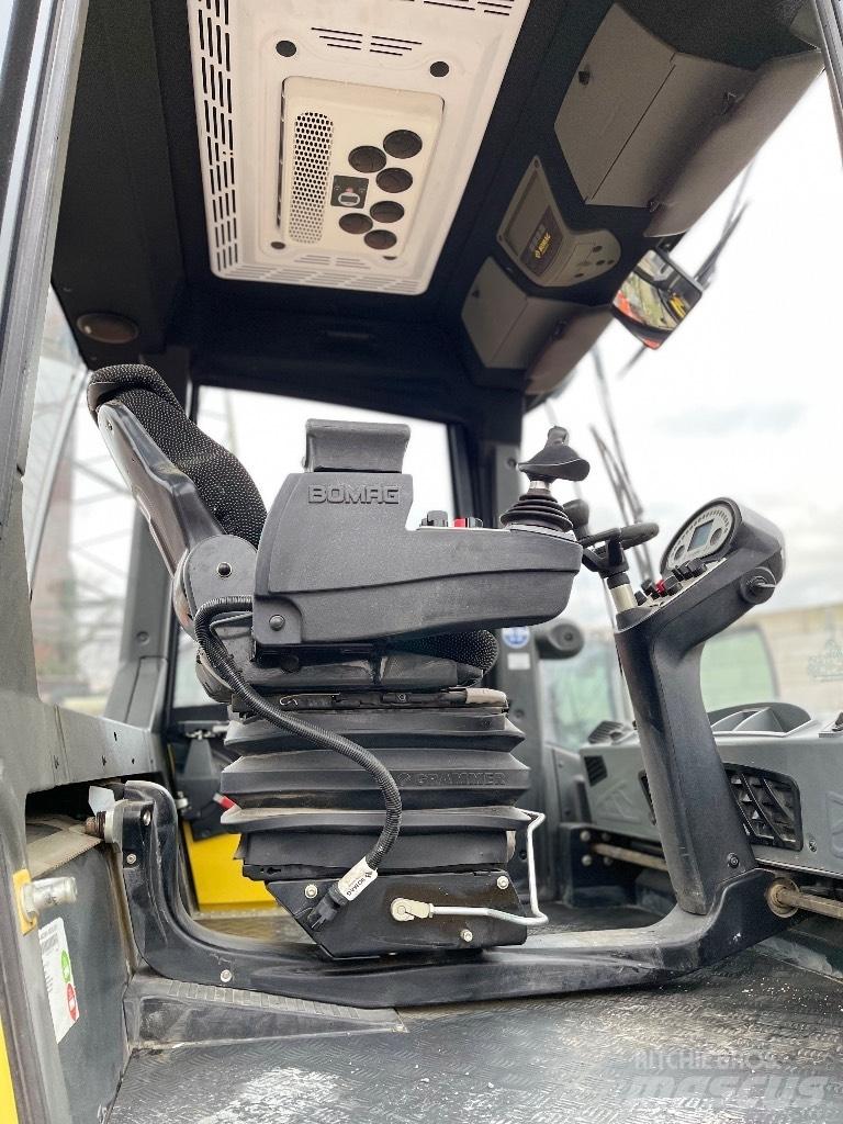 Bomag 161AD-5 Ikerdobos hengerek