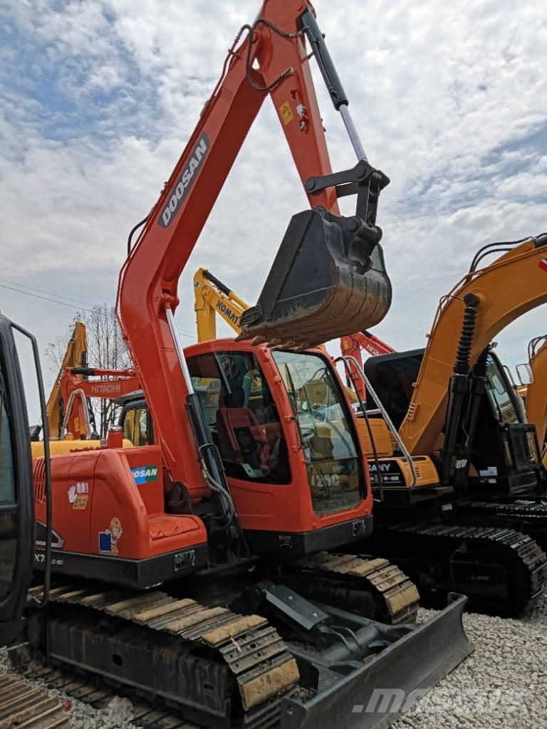 Doosan DX 75 Lánctalpas kotrók