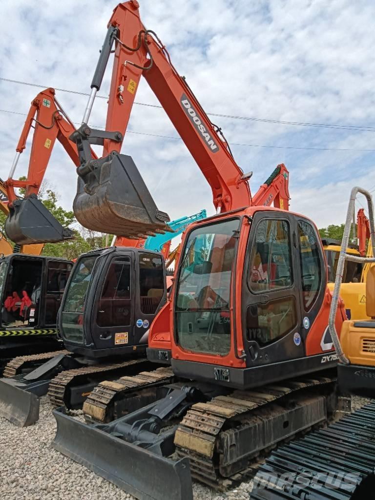 Doosan DX 75 Lánctalpas kotrók