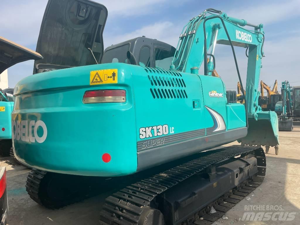 Kobelco 130 Közepes (midi) kotrók 7 t - 12 t