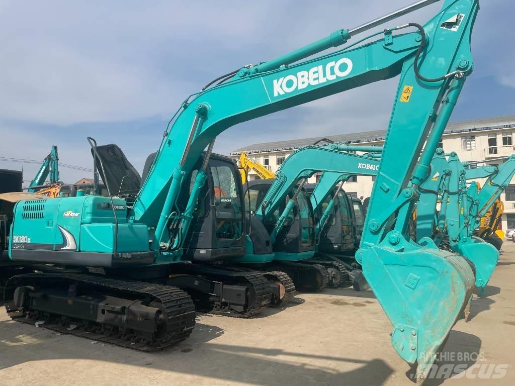 Kobelco 130 Közepes (midi) kotrók 7 t - 12 t