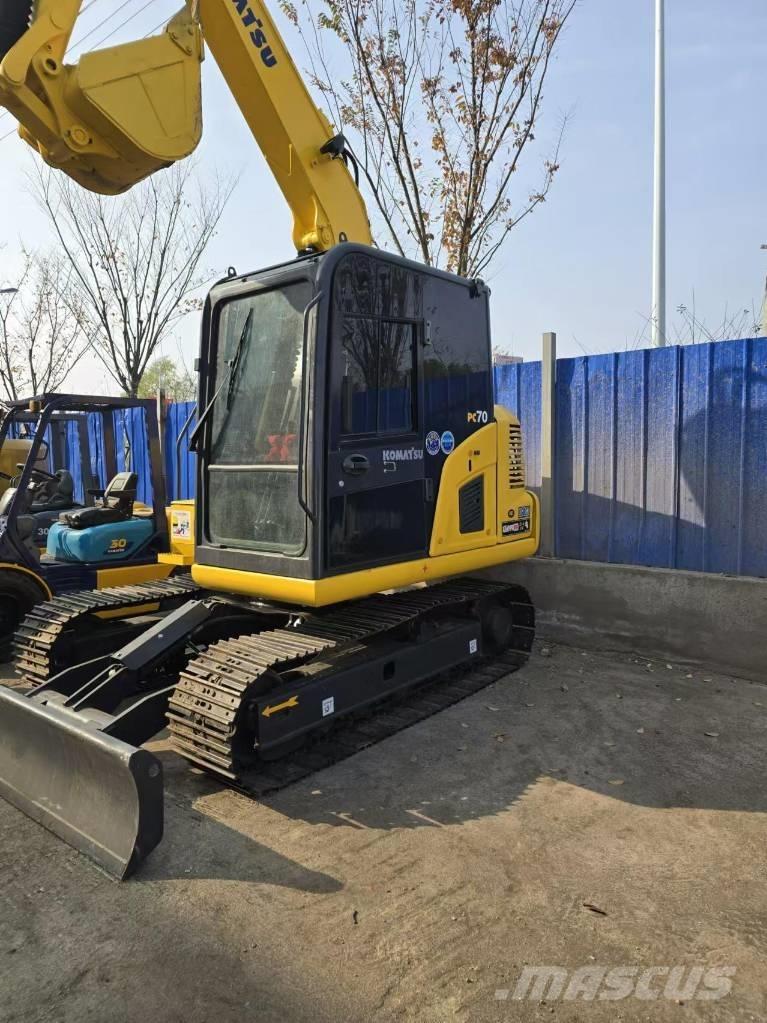 Komatsu PC 70 Mini kotrók < 7t