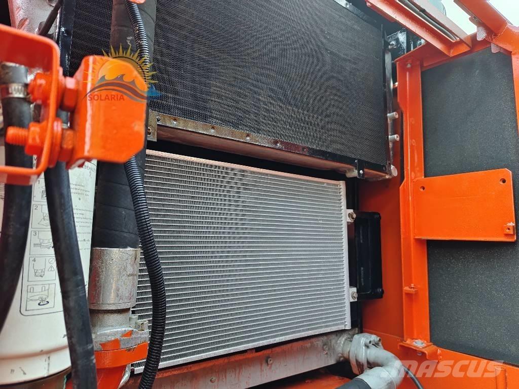 Doosan DX 300 LC Lánctalpas kotrók