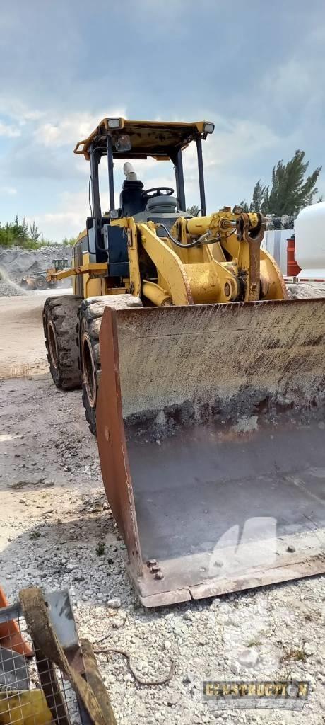 CAT 938 G Gumikerekes homlokrakodók