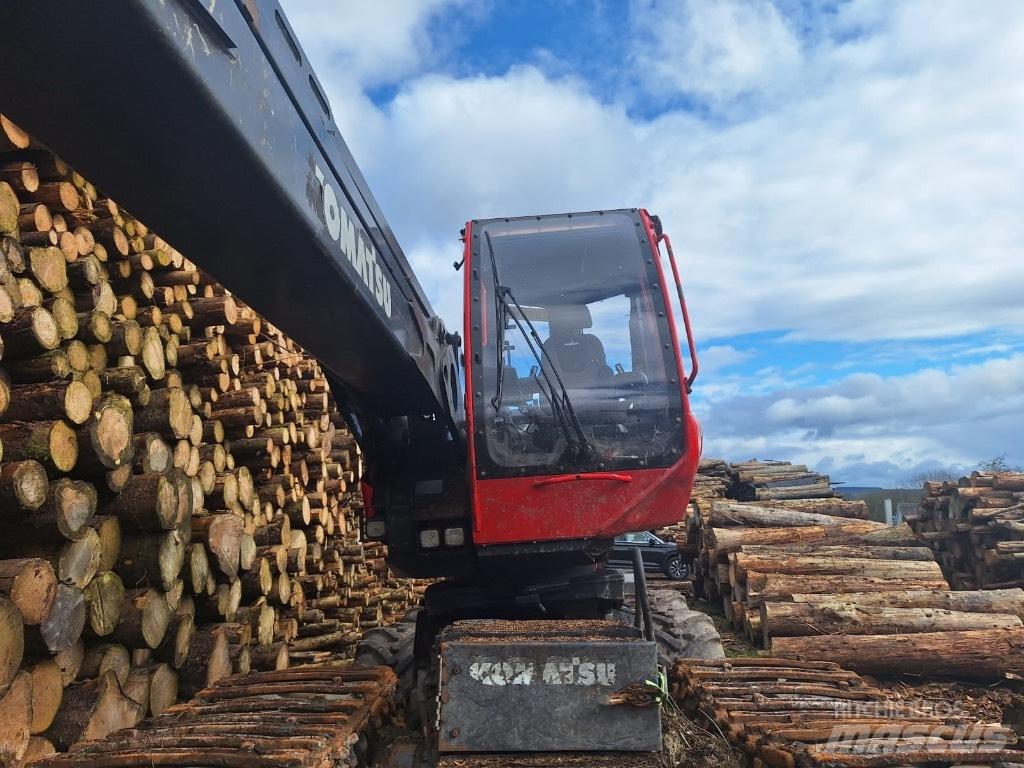 Komatsu 901 XC Betakarítók