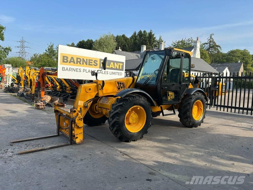 JCB 528 S Teleszkópos rakodók