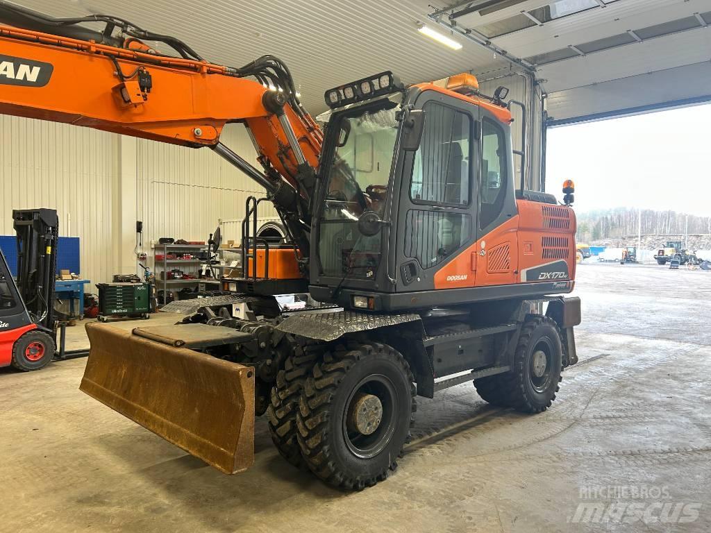 Doosan DX170W-5 Gumikerekes kotrók