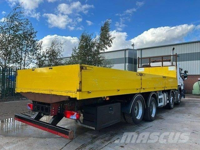 Scania P 320 Platós / Ponyvás teherautók